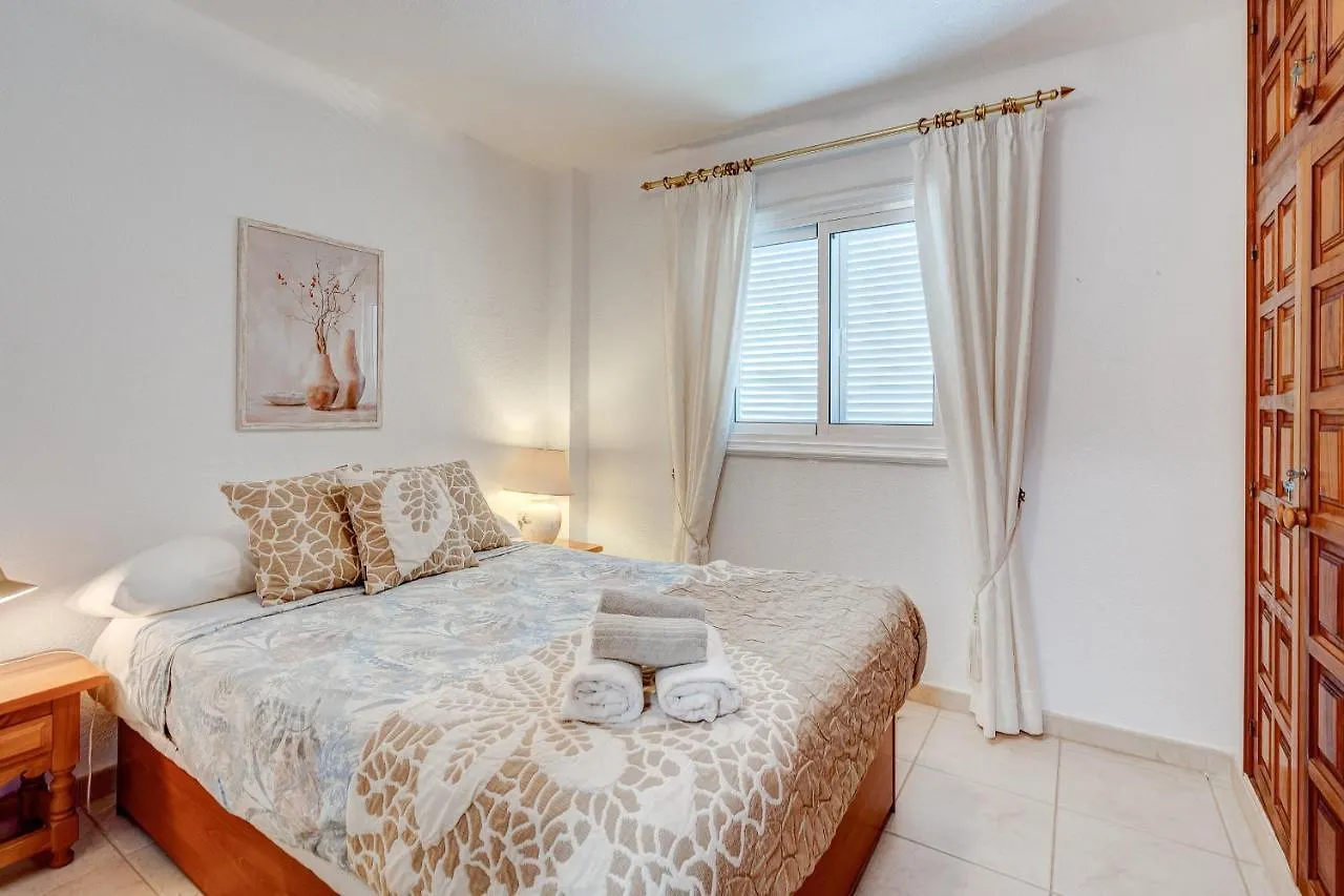 Los Gigantes Sea View By Paramount Holidays Santiago Del Teide 0*,  Spain